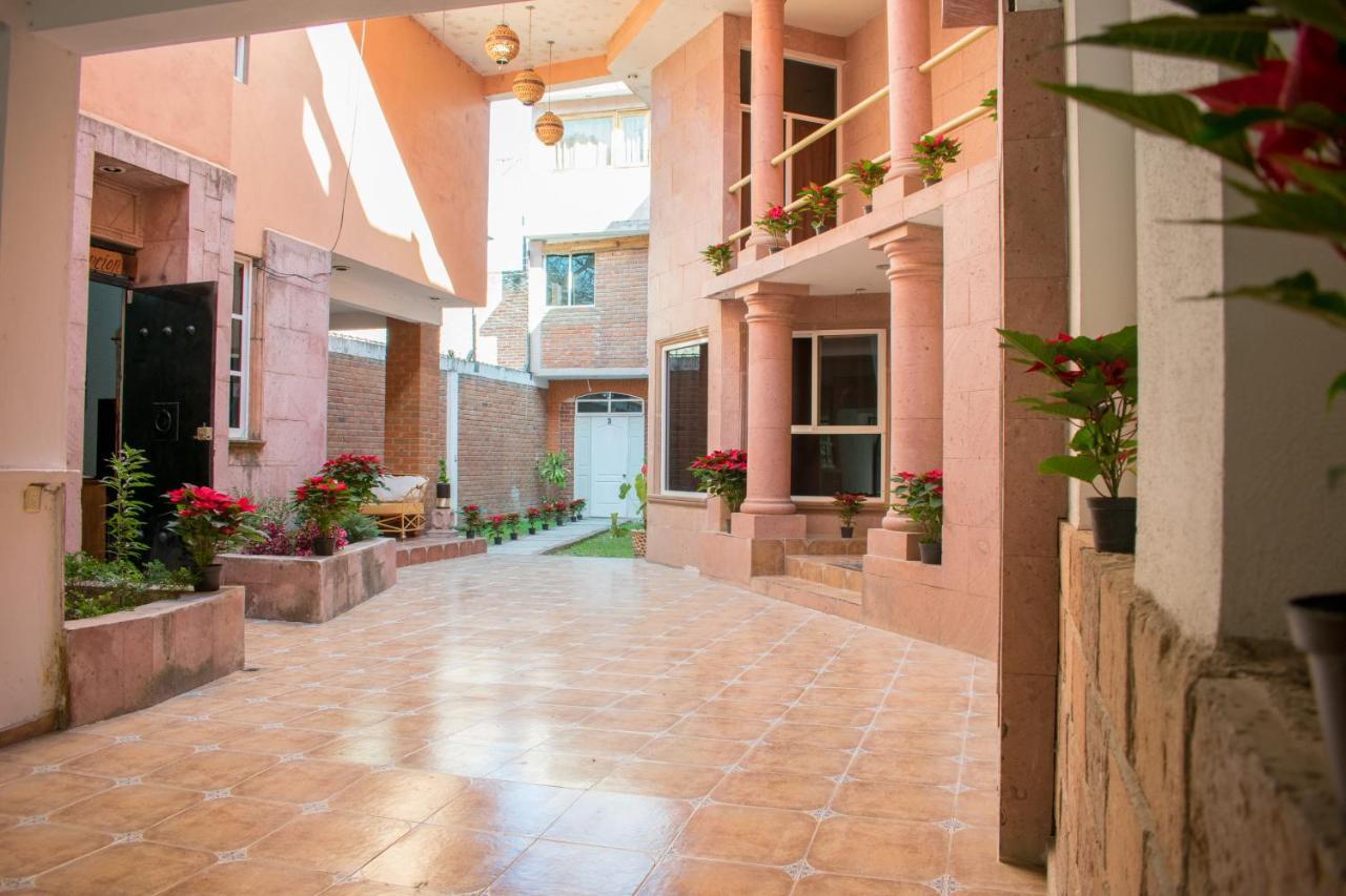 Hotel Alameda Maravatío Exterior foto